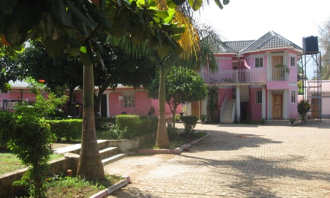 Mbale Hotel | r and r gardens