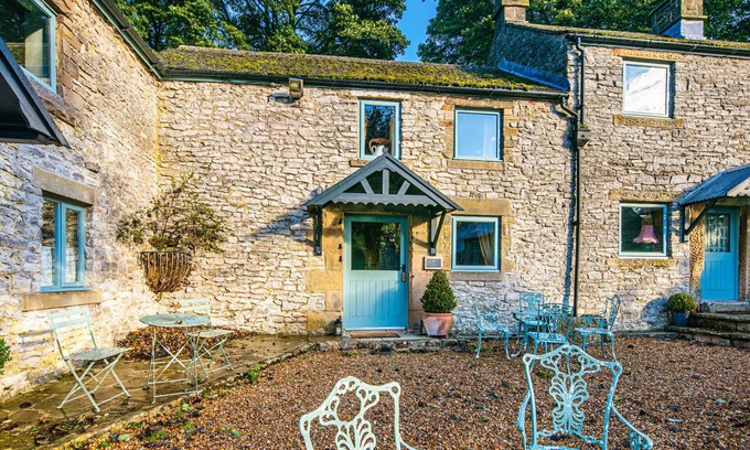 Bakewell Cottage | Rabbit Hut