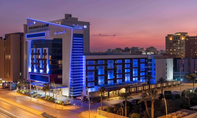 Riyadh Hotel | Radisson Blu Hotel and Convention Centre, Riyadh Minhal