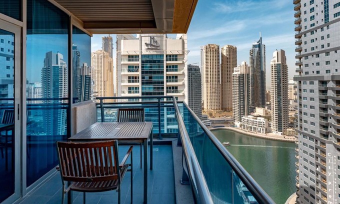Dubai Marina Apartment | Radisson Blu Residence, Dubai Marina