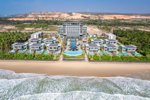 Suoi Nuoc Beach Hotel | Radisson Resort Mui Ne
