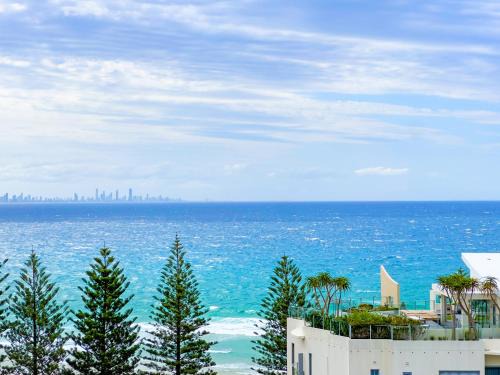 Coolangatta Apartment | Rainbow Commodore Coolangatta