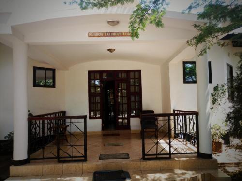 Boma la Ngombe Cabin | Rainbow Executive Lodge
