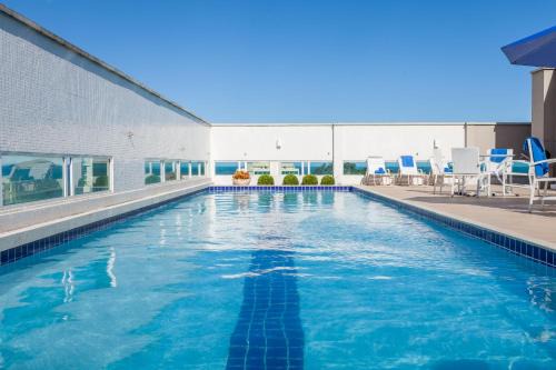 Macae Hotel | Ramada by Wyndham Macae Hotel & Suites
