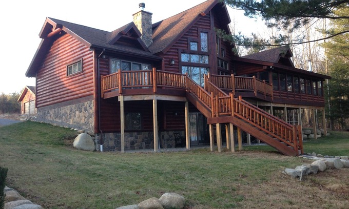 Northville House | RARE 100' OF BEACH LUXURY LOG CABIN ON GSL- GREAT FOR 1 LARGE OR 2 FAMILIES