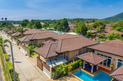 Rawai Villa | Rawai Private Villas - Pools and Garden