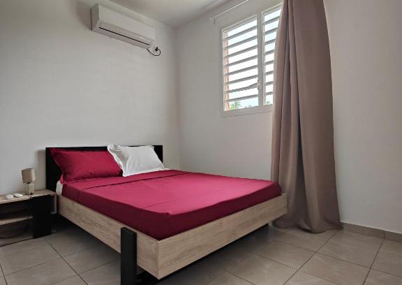 Sainte-Anne Villa | Rayon de soleil 1 chambre bas de villa