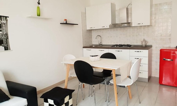 Oristano Apartment | Red Ginger