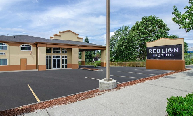 Des Moines Hotel | Red Lion Inn & Suites des Moines