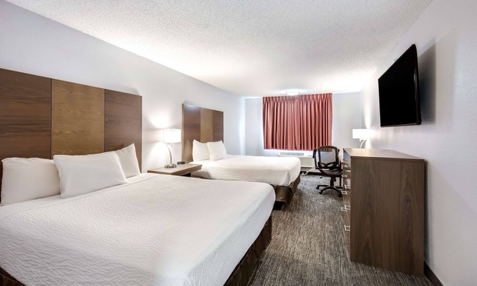 Grants Pass Hotel | Red Lion Inn & Suites Grants Pass