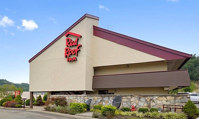Hurricane Hotel | Red Roof Inn Charleston West - Hurricane, WV