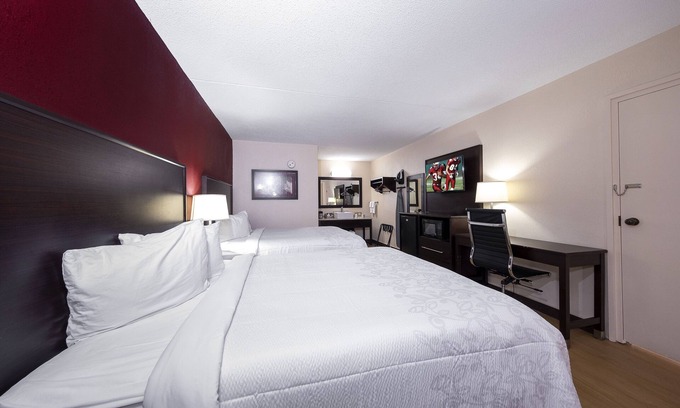Madison Hotel | Red Roof Inn PLUS+ Huntsville - Madison