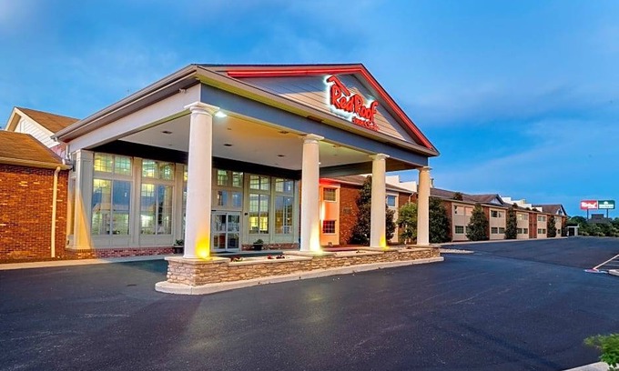 New Castle Hotel | Red Roof Inn & Suites Wilmington - New Castle