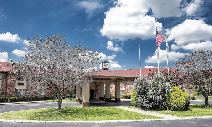 Hermitage Hotel | Red Roof Inn & Suites Hermitage