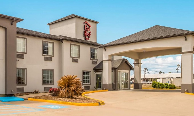 Lake Charles Hotel | Red Roof Inn & Suites Lake Charles