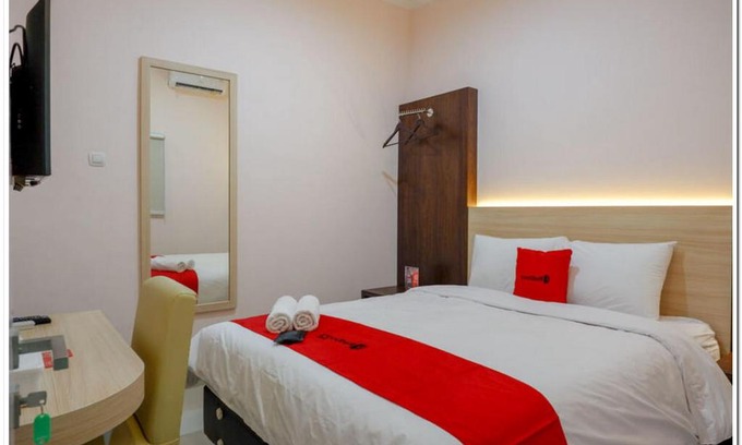 Catur Tunggal Hotel | RedDoorz near Gejayan 3