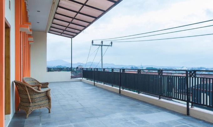 Garut Hotel | RedDoorz @ Pataruman Garut