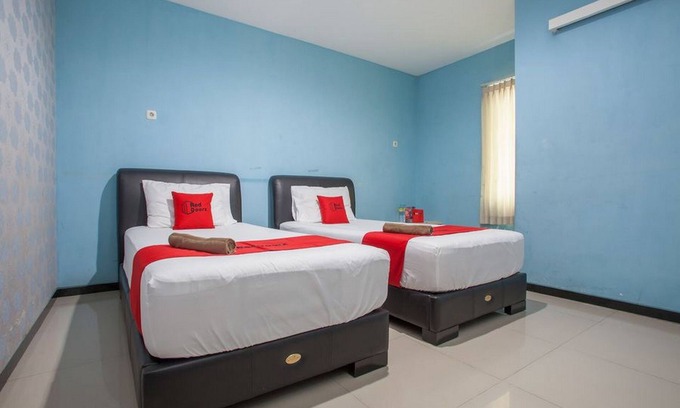 Klojen House | RedDoorz @ Raya Tidar