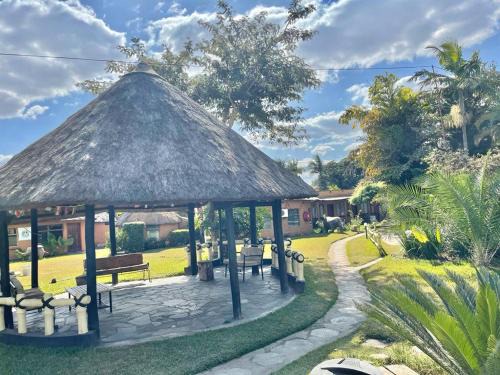 Lusaka Apartment | REED MAT LODGE
