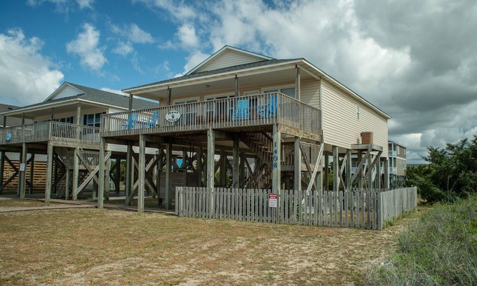 Long Beach House | Reel Nice: 2nd Row Gem, Beach and Pier View from Balcony!