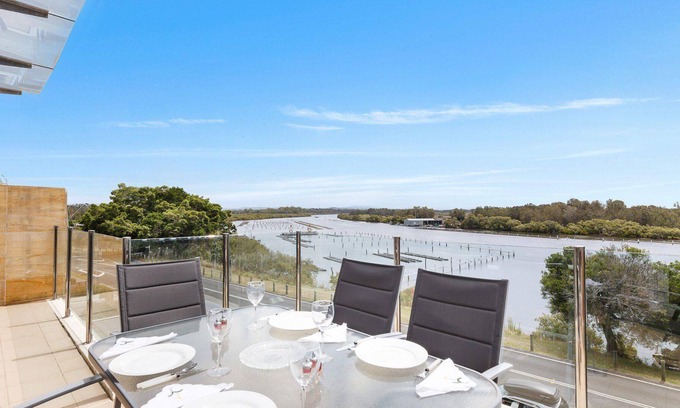 Forster Apartment | Regatta 13 - Opposite Wallis Lake