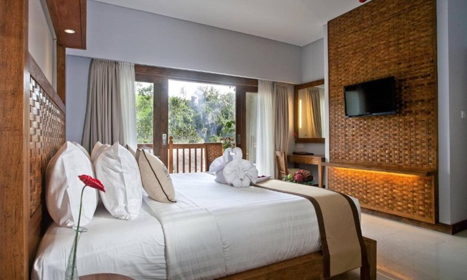 Sambahan Apartment | Relax and unwind at the resort