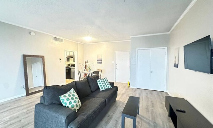 Nassau Bay Apartment | Relax and Unwind in a Trendy Bay Area Houston Spot