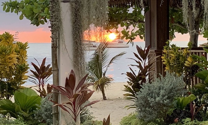 Negril Villa | Relax In Jamaica - Enjoy 7 Miles Of White Sand Beach! 1 Bedroom Villa by RedAwning