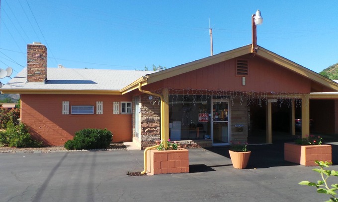 Yreka Hotel | Relax Inn of Yreka