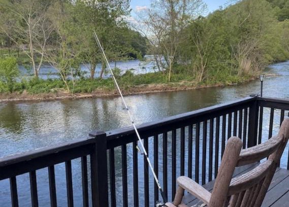 Bryson City House | Relax You're At The River