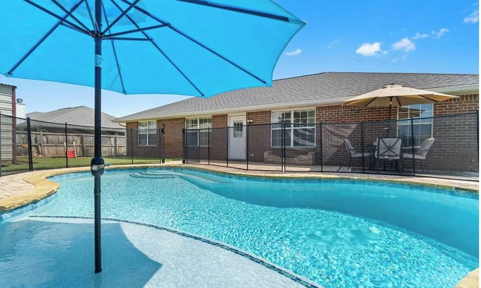 Navarre House | Relaxation and Tranquility Awaits at the Bikini Bottom