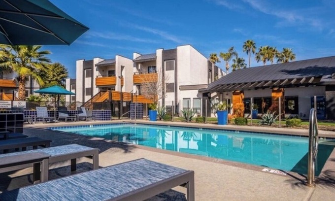 Mesa Apartment | Relaxing Mesa 1 BD Getaway w/Pools, Game Room, Basketball Courts+ More