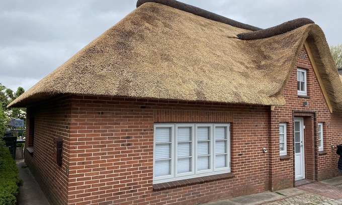 Tating Cottage | Relaxing under thatch in Tating (near St. Peter-Ording)