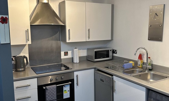 Wolverhampton Apartment | Remarkable 2-bed Apartment in Wolverhampton