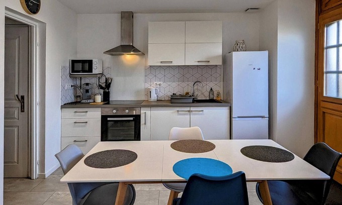 Hericourt Cottage | Renovated house with garden, AC, parking, WiFi - Quiet in Héricourt