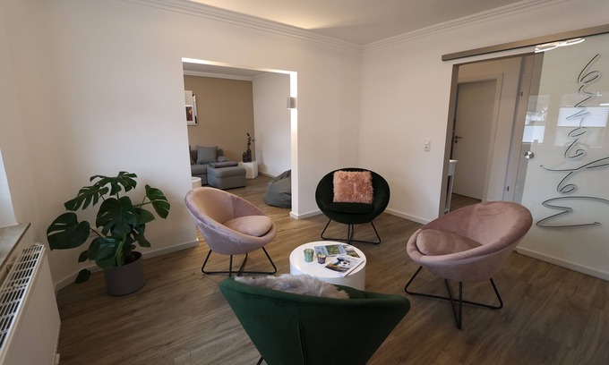 Gemund House | Renoviertes und Gemütliches Ferienhaus am Eifelsteig - Alte Maßschneiderei