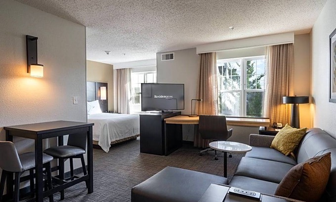 Princeton Hotel | Residence Inn by Marriott Princeton at Carnegie Center