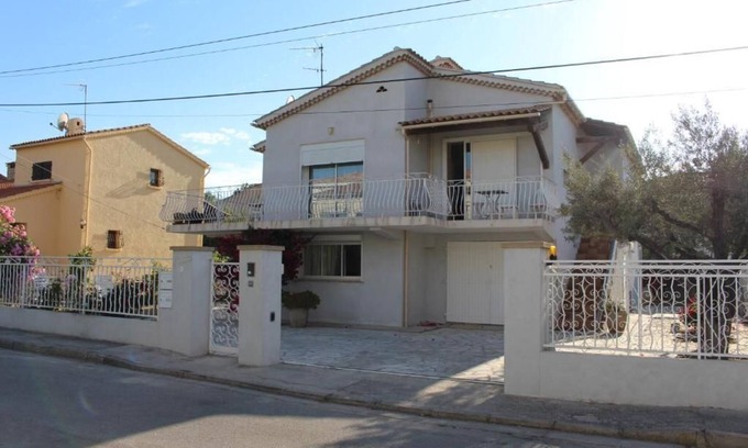 Six-Fours-les-Plages Apartment | RESIDENCE INAYA
