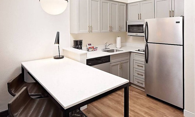 Tysons Hotel | Residence Inn by Marriott Tysons
