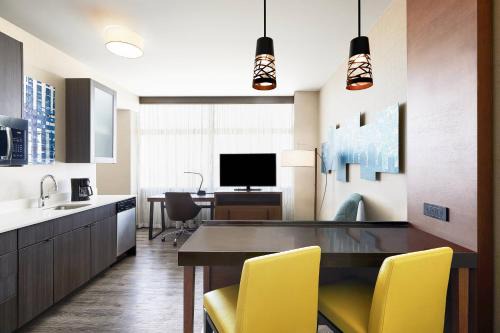 Downtown Dallas Hotel | Residence Inn by Marriott Dallas Downtown