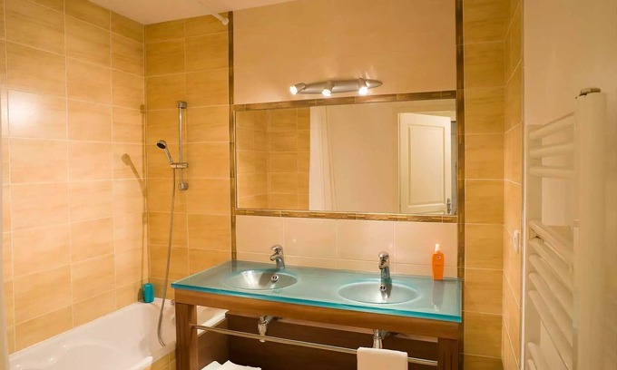 L'Aiguillon-sur-Vie Apartment | Residence Le Domaine des Fontenelles - 2 Rooms 2/4 People