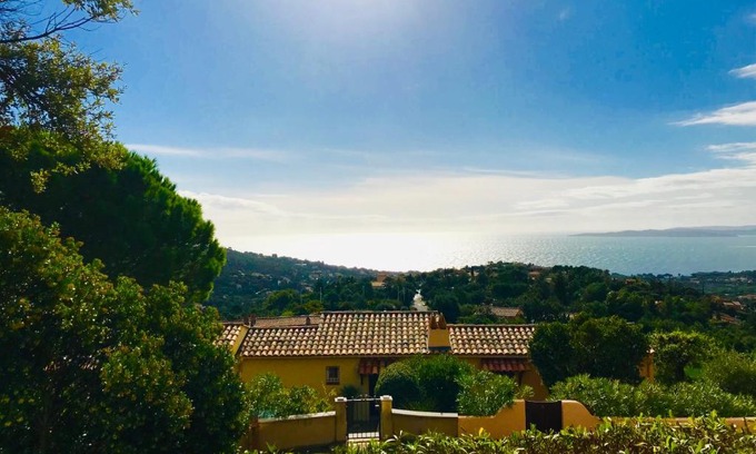 Les Issambres Apartment | Residence le village