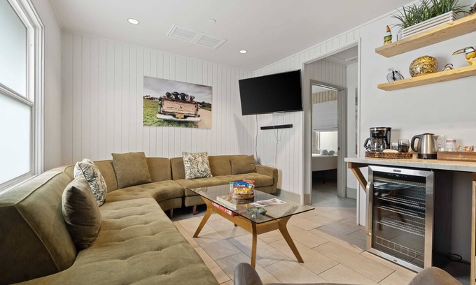Stockton House | Resort Perks: 7 beds, Bungalow, full kitchen, deck