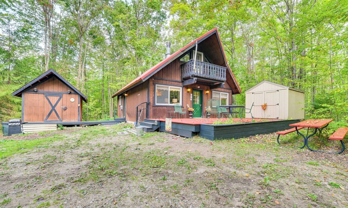 Elmira Cabin | Resort-Style Perks - Cabin in Lakes of the North!
