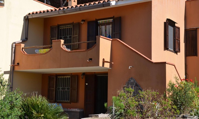 Narbolia House | Rest, beach and sea. 700m to the beachnAir condition and Wi-Fi.