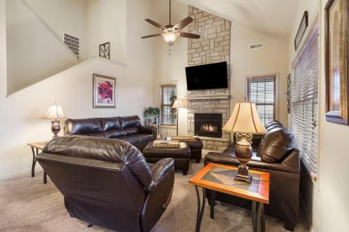 Branson West House | Rest Nest in the Heart of Ozark's Nature