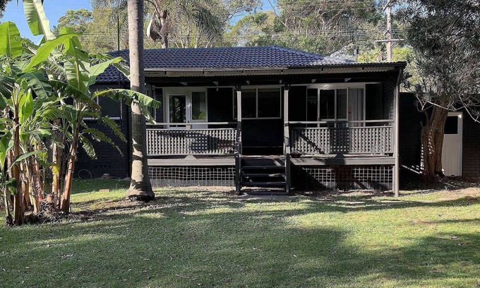 Macmasters Beach House | Retro Beach House by HolidayCo.