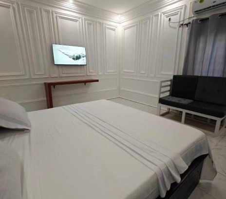 Lome Hotel | RHÔ Résidence Hôtelière Ôkèrè Ôburu