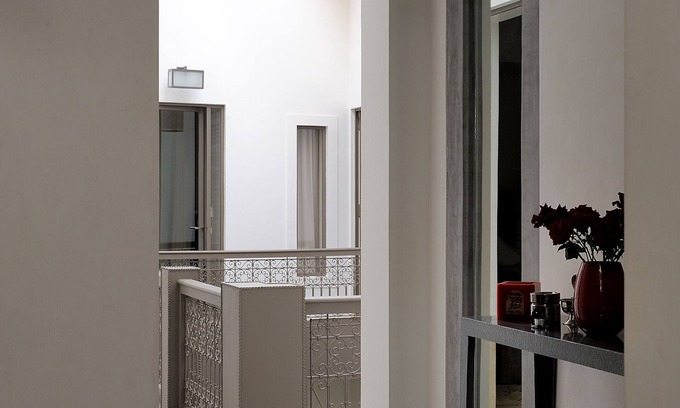 Mellah House | Riad 6 rooms, contemporary decor, with staff available.