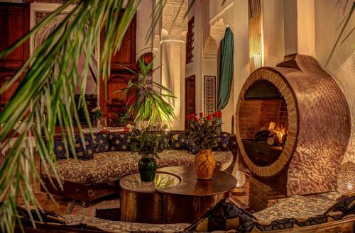 El Mokhifa House | Riad Almaz